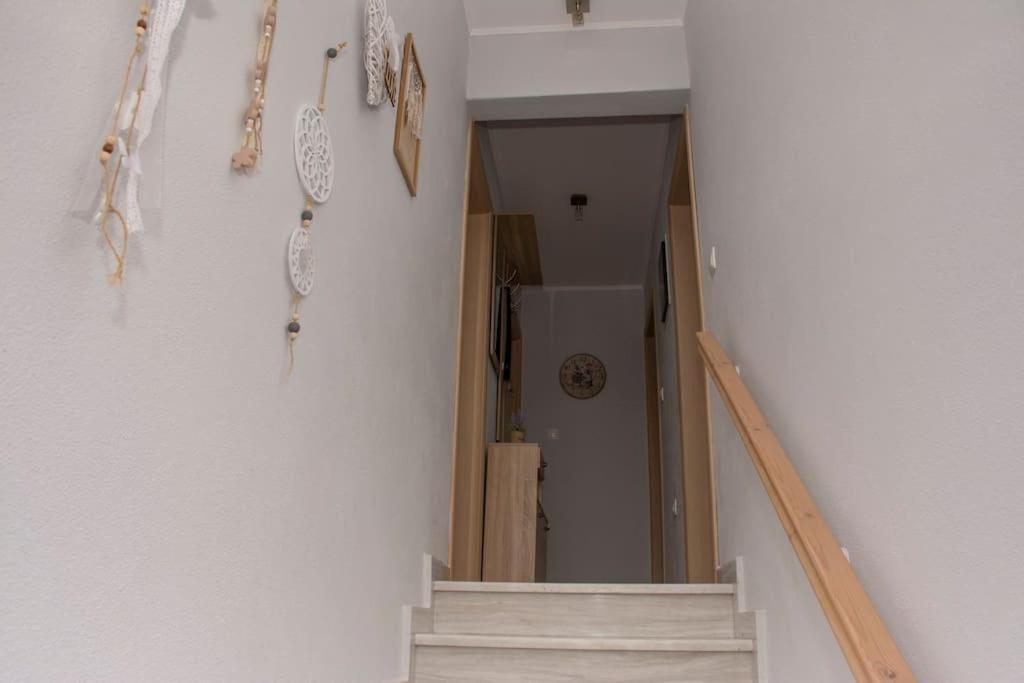 شقة Anadora 2: Hospitable Stone House With Yard أليكسانثيربوليس المظهر الخارجي الصورة