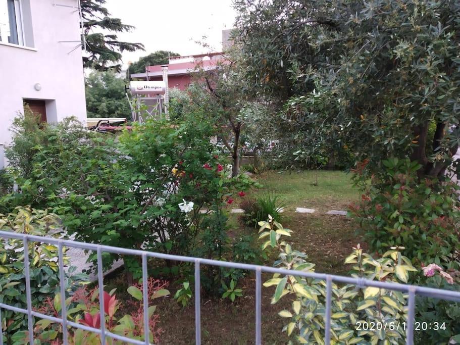 شقة Anadora 2: Hospitable Stone House With Yard أليكسانثيربوليس المظهر الخارجي الصورة
