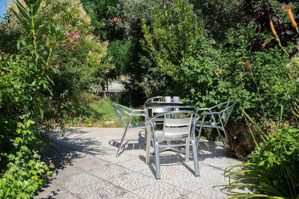 شقة Anadora 2: Hospitable Stone House With Yard أليكسانثيربوليس المظهر الخارجي الصورة